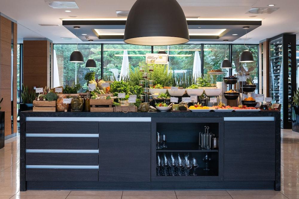 Q Hotel Plus Krakow Ngoại thất bức ảnh