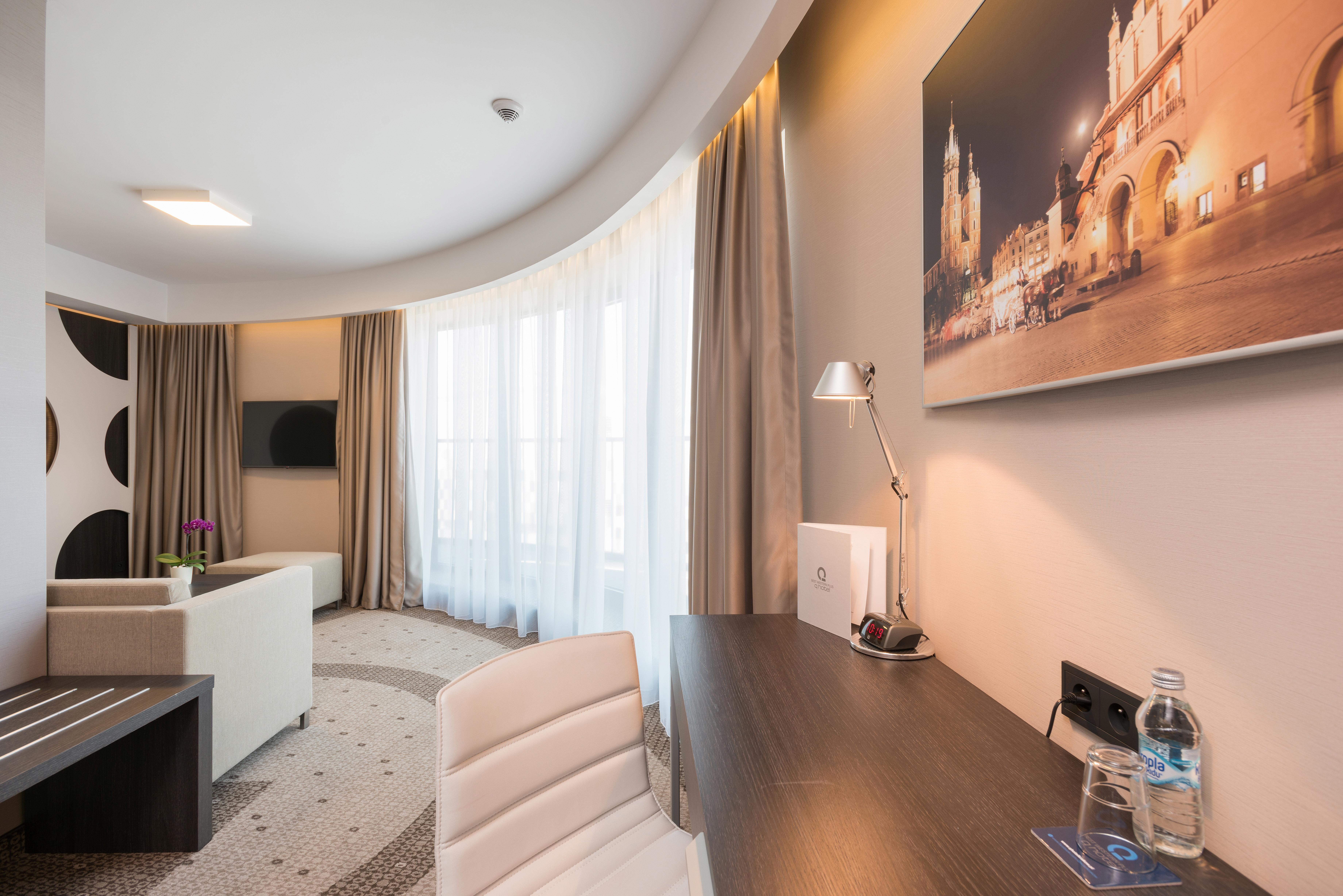 Q Hotel Plus Krakow Ngoại thất bức ảnh