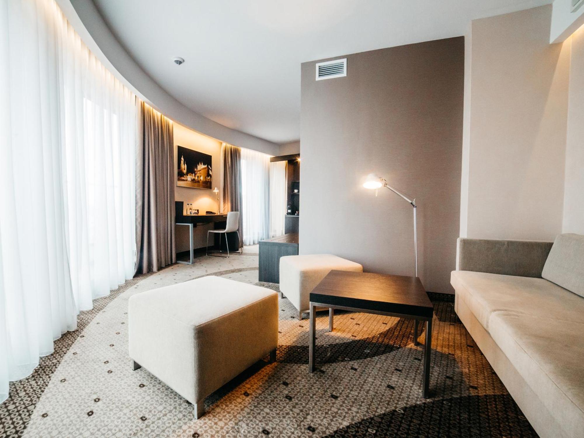 Q Hotel Plus Krakow Phòng bức ảnh