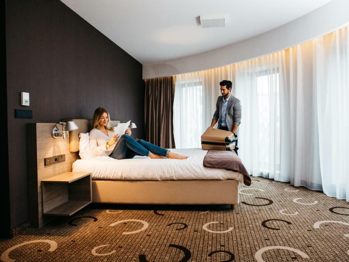 Q Hotel Plus Krakow Ngoại thất bức ảnh